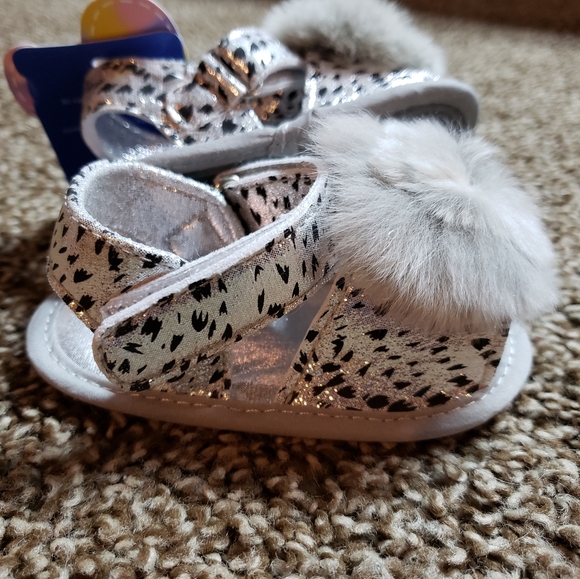 Baby Pom Pom top sandals - Picture 5 of 15
